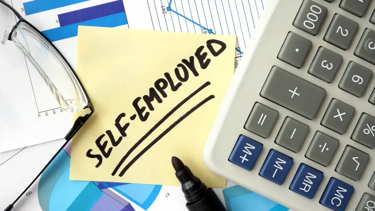 How do mortgage lenders calculate self-employed income?